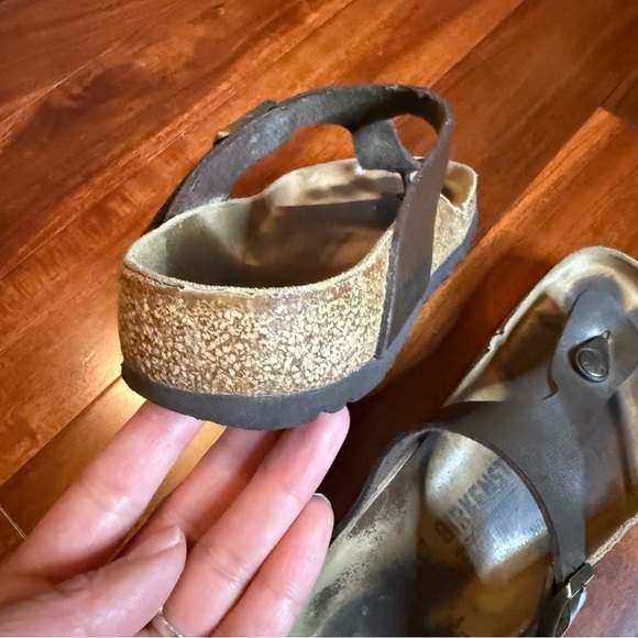 Tan and Black Thong Sandals with Contoured Footbed - Picture 8 of 16